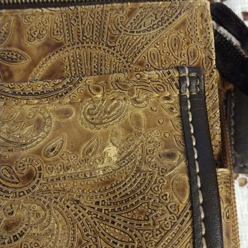 Relic crossbody bag
